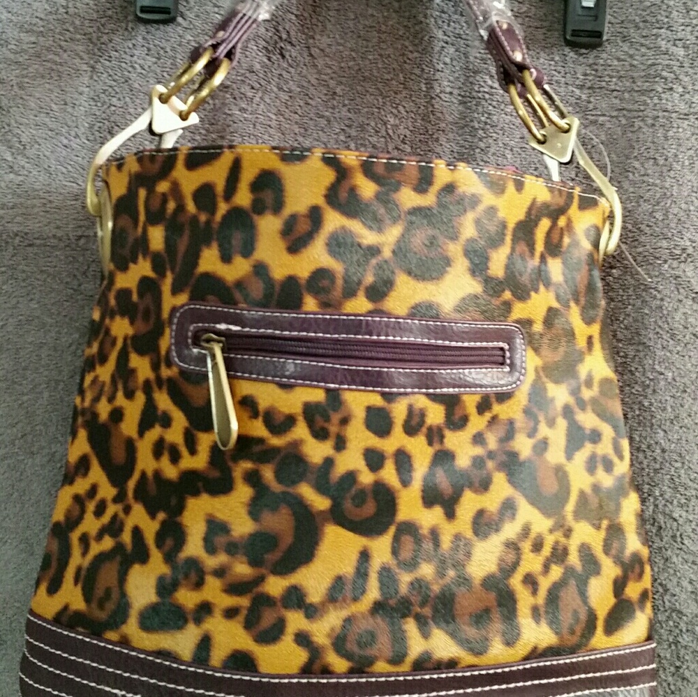 Ladies large Leopard handbag, New with Tags